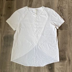 Women’s lululemon top - tulip back